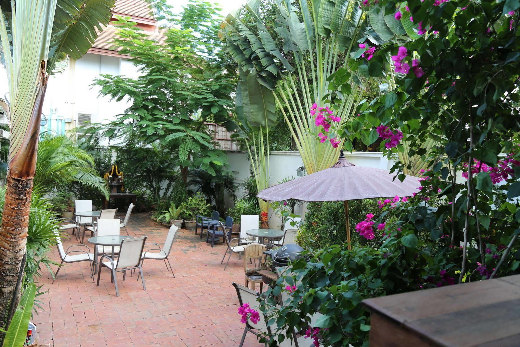 Bed and Breakfast Come Chiangmai Lanna Boutique House Chiang Mai Exterior foto